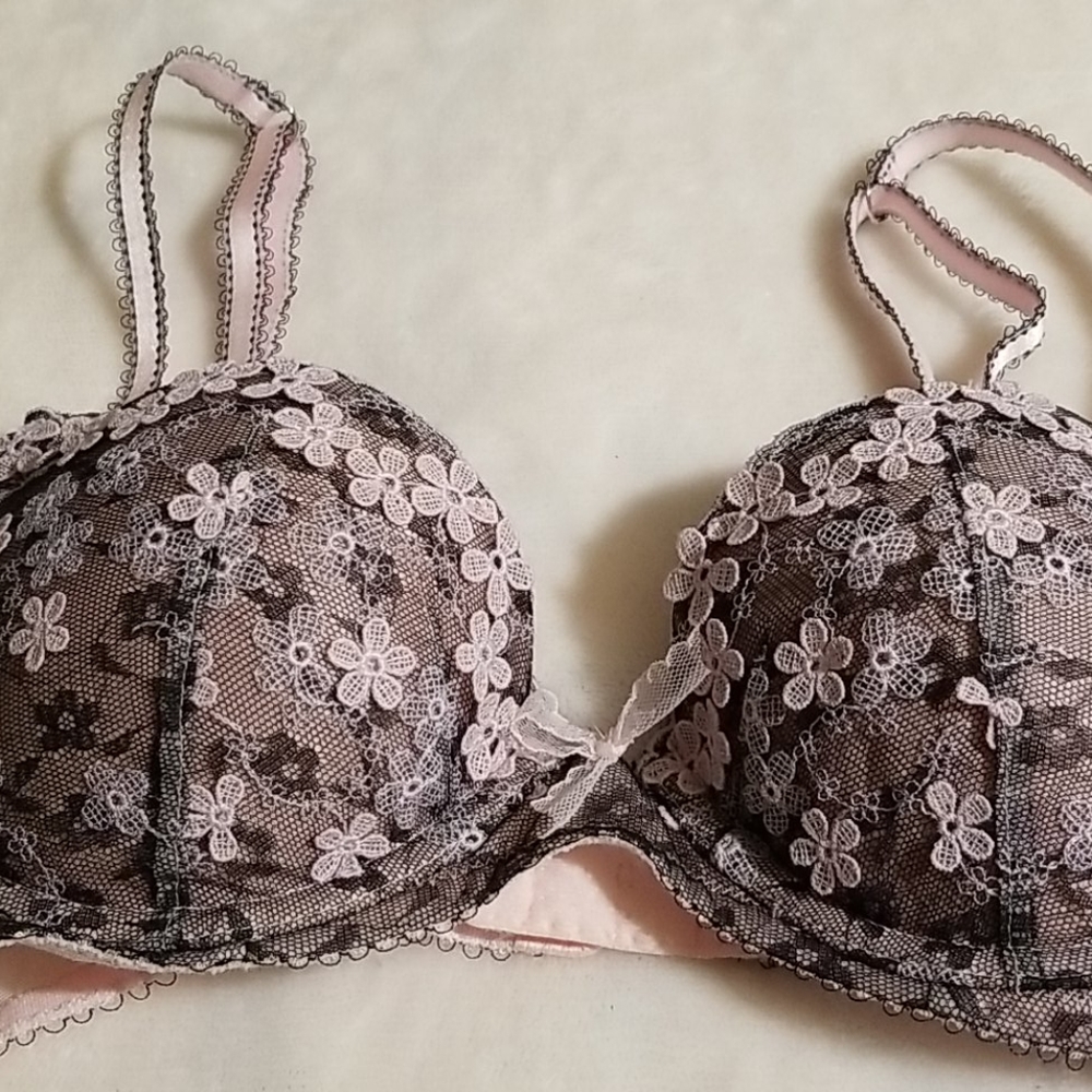 Gorgeous Victoria's Secret Bra